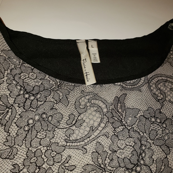 Patterned Two-Toned Blouse, Size Large - Picture 2 of 4